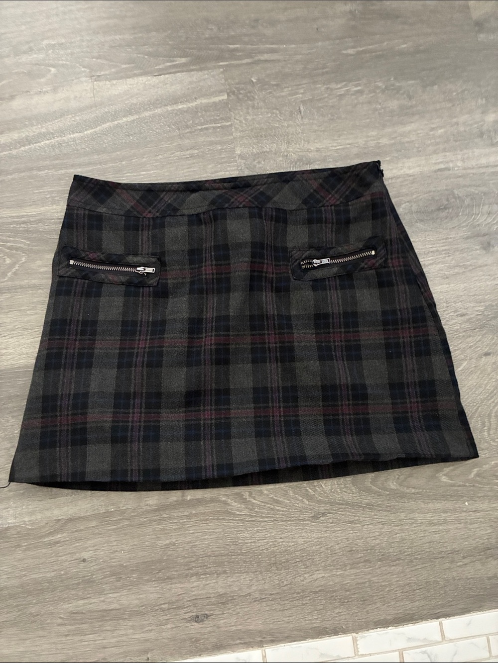 GAP Black and Gray Plaid Mini Skirt with Zip Pockets